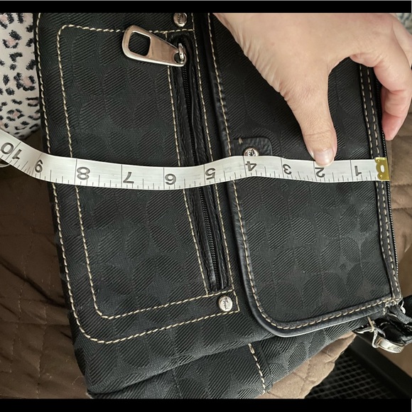 FOSSIL BLACK SHOULDER BAG WITH KEY - Picture 8 of 10